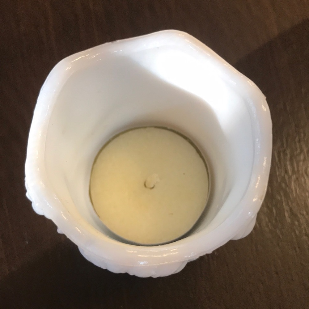 Milk Glass Mini Vase/Votive Holder w/Daisy Pattern - Picture 10 of 12